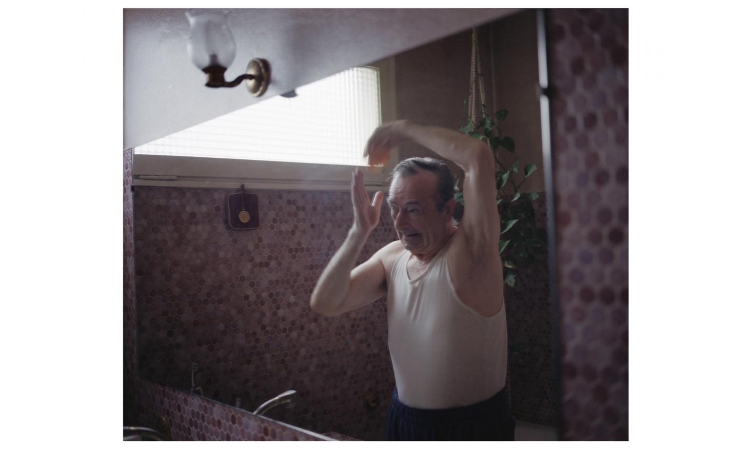 © Agnès Dherbeys / MYOP Morning routine, Bathroom 20th of March 2015